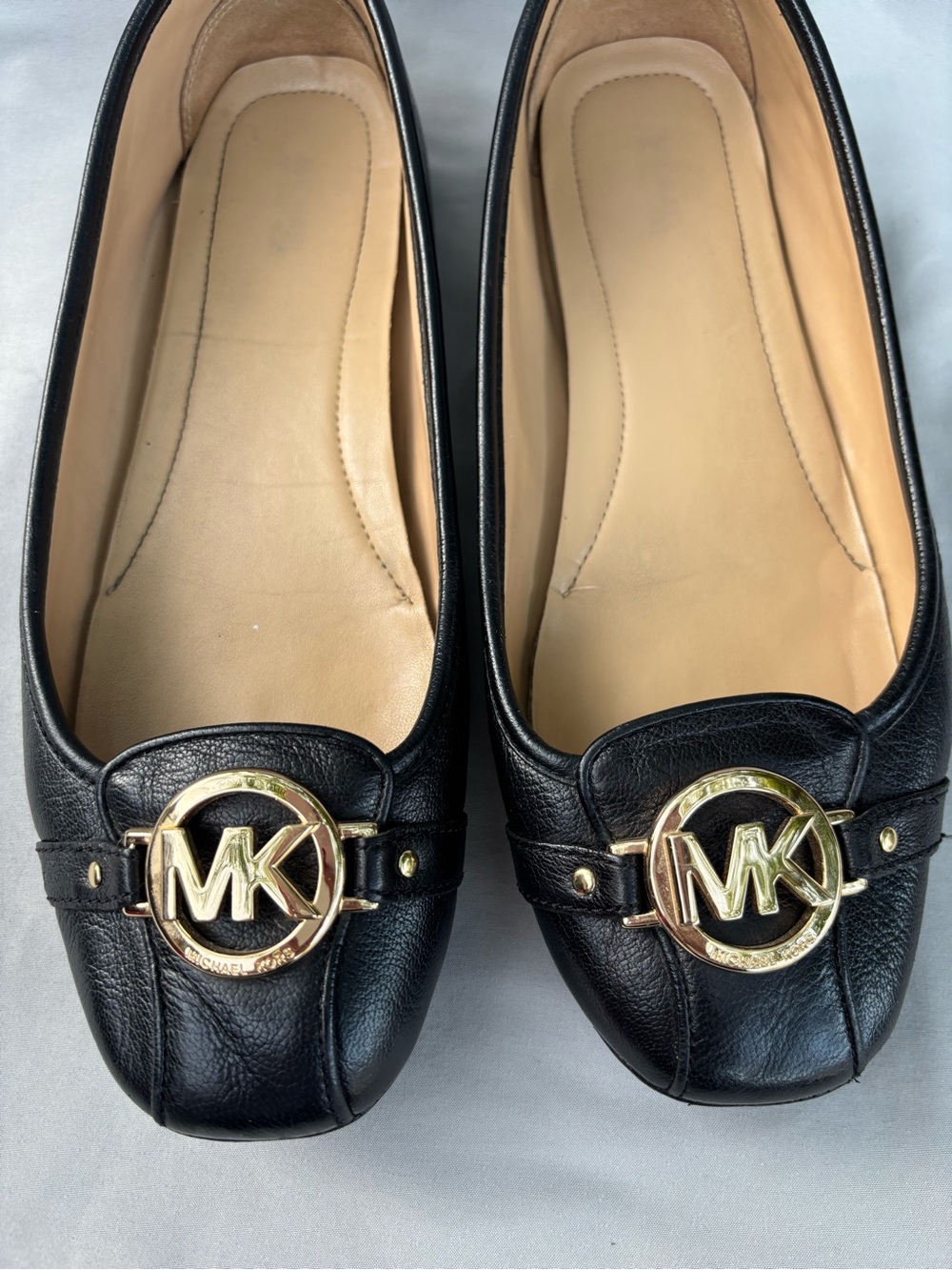 Michael Kors Black Leather MK Medallion Ballet Flats Size 11 - Picture 2 of 6